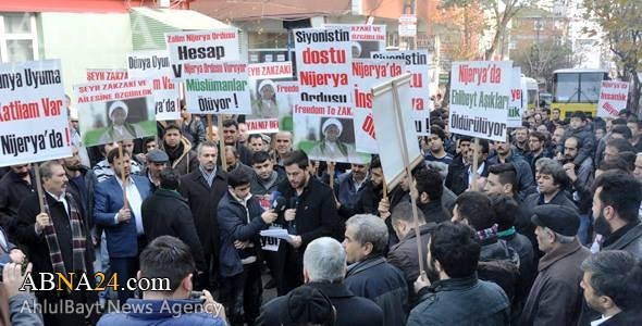 عکس/ تجمع مردم شهر «استانبول» ترکیه در حمایت از شیخ زکزاکی