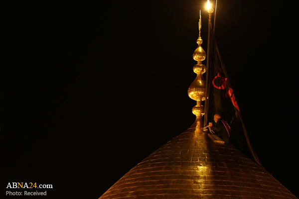 گزارش تصویری/ تعویض پرچم مرقد مطهر حضرت سیدالشهداء(ع)
