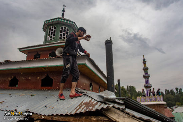 آسیب دیدن مسجد کشمیر در هجوم نیروهای پلیس هند
