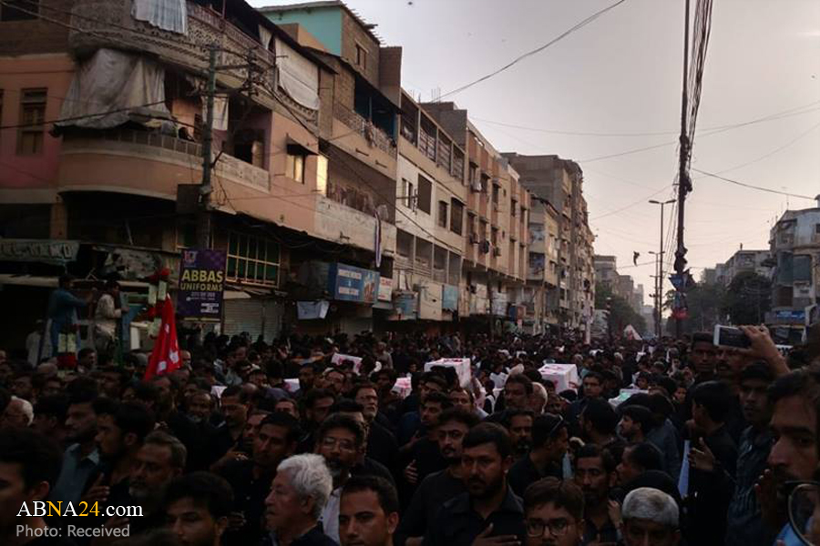 Photos: Imam Hussain (AS) mourning procession in Peshawar, Pakistan