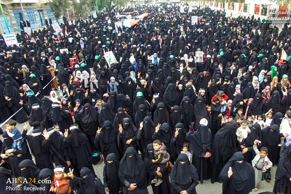 تظاهرات هزاران زن یمنی در محکومیت جنایت رژیم سعودی در حجه