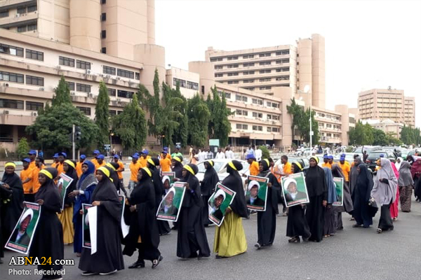 تظاهرات مسالمت آمیز شیعیان نیجریه در حمایت از شیخ زکزکی