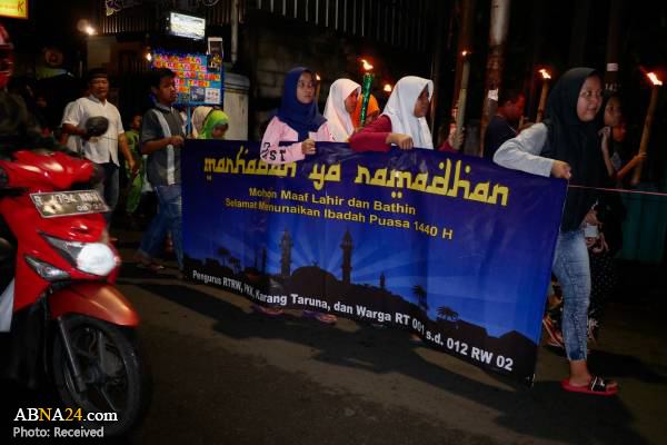 Photos: Indonesian Muslims welcome Ramadan