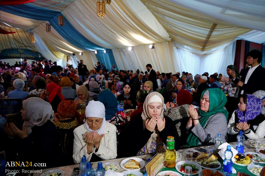 گزارش تصویری/ سفره افطاری مسلمانان روسیه در ماه مبارک رمضان