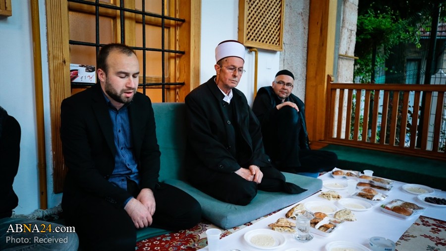 گزارش تصویری/ سفره افطار مسلمانان در سارایوو