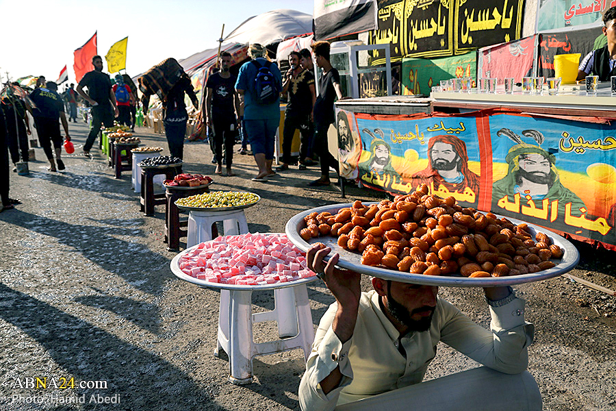 Photos: "Shabab al Zayn al-Abidin" mokeb serving Arbaeen pilgrims with colorful foods