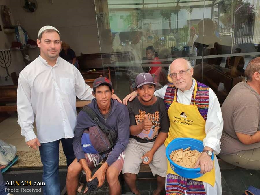 کمک به نیازمندان و فقرا از سوی یک روحانی شیعه در برزیل