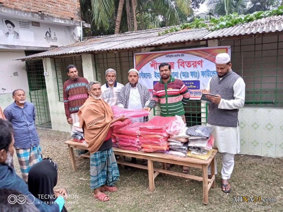 توزیع لباس گرم از سوی شیعیان بین نیازمندان در شهر نورنگار بنگلادش