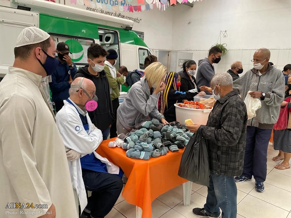 عکس خبری/ همکاری روحانی شیعی و کشیش برزیلی برای کمک به نیازمندان 