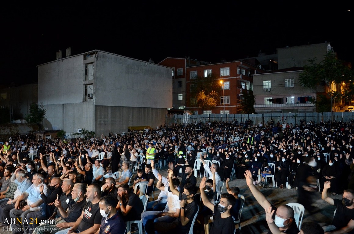 گزارش تصویری/ مراسم عزاداری شب اول ماه محرم در مسجد زینبیه استانبول 