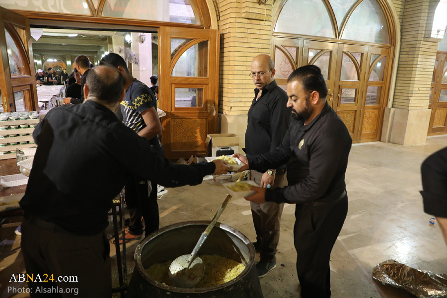 گزارش تصویری/ خدمت رسانی به زائران اربعین در مسجد سهله 