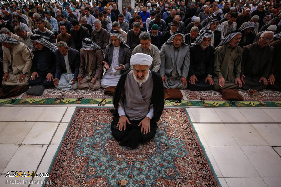 عکس خبری/ اقامه نماز جماعت در حرم مطهر امام علی(ع) 