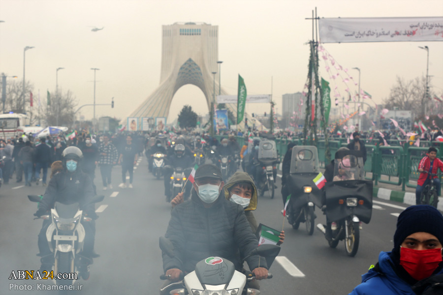گزارش تصویری/ تصاویر راهپیمایی با شکوه مردم در ۲۲ بهمن ۱۴۰۰ در سراسر کشور